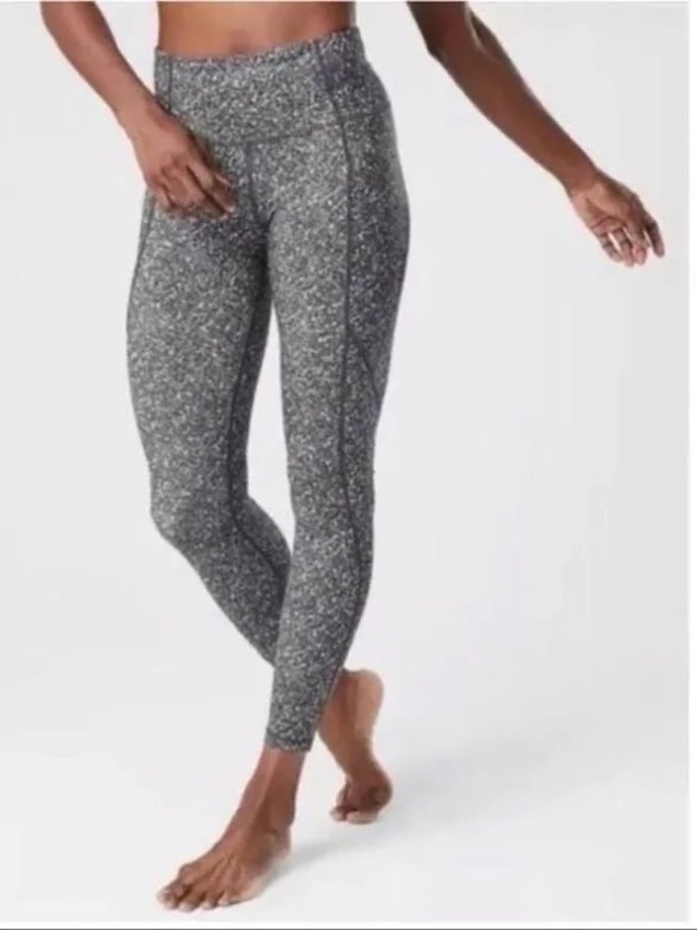 Athleta salutation stash pebble gray 7/8 length pocket leggings size Small